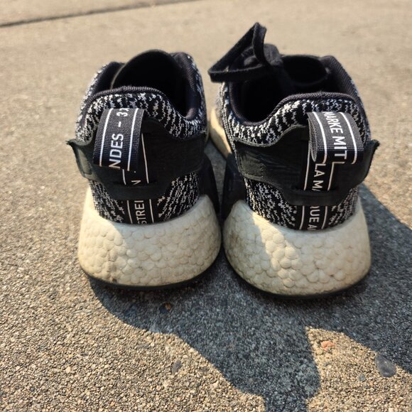 Adidas Men's US 9.5 NMD R2 Oreo - B22631 - Picture 4 of 8